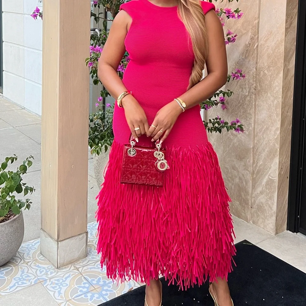 Aje Rushes Raffia Pink Ribbed Midi Dress
Small - Picture 4 of 4